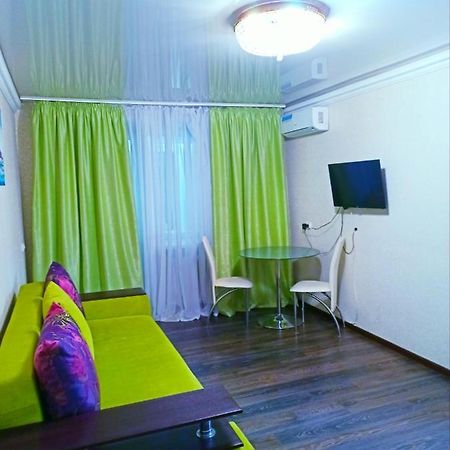 Затишок У Самому Центрі Дніпра Apartment Dnipro Luaran gambar