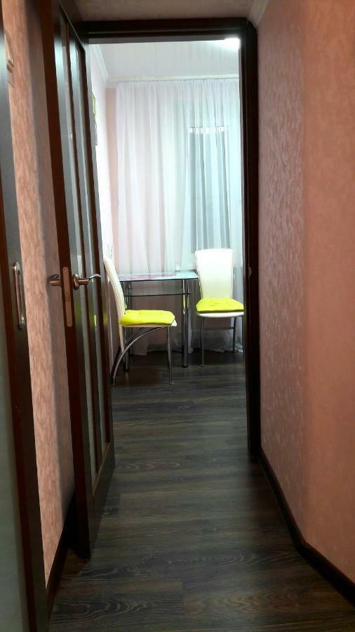 Затишок У Самому Центрі Дніпра Apartment Dnipro Luaran gambar